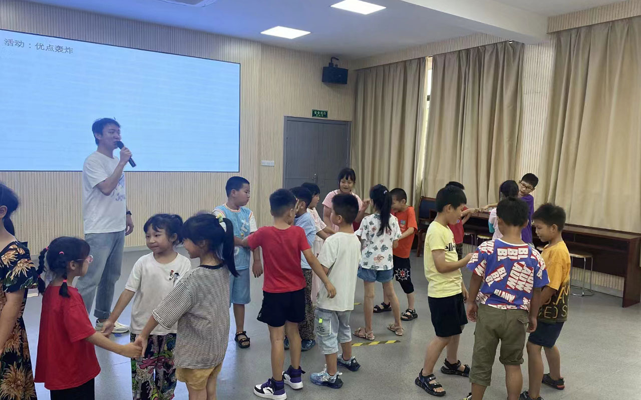 建平龙观乡中心学校